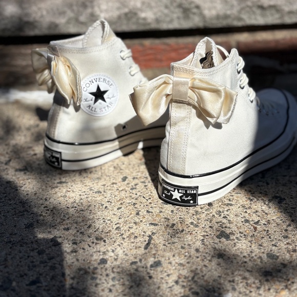 Women's CONVERSE Chuck 70's Hi-Top / Satin Bows - Picture 3 of 10
